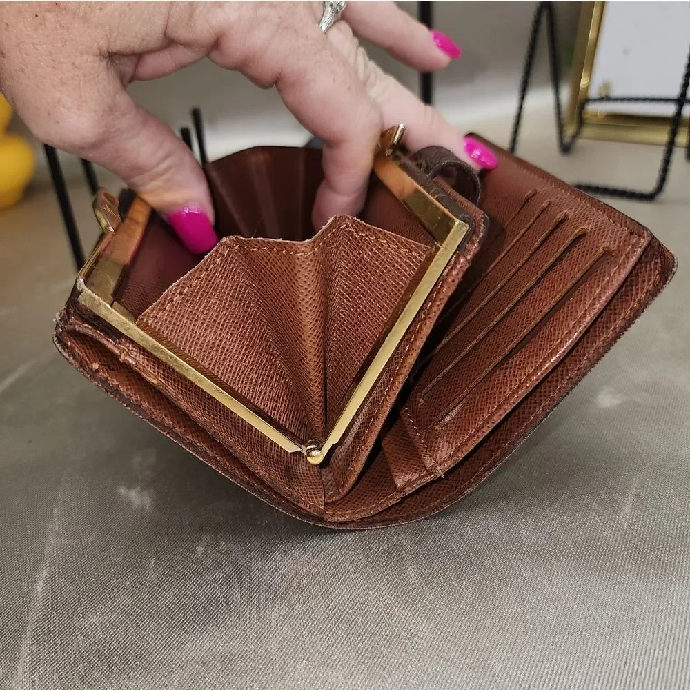 Louis Vuitton French Kiss Snap Wallet W/ Authentic Dust Bag AND COA